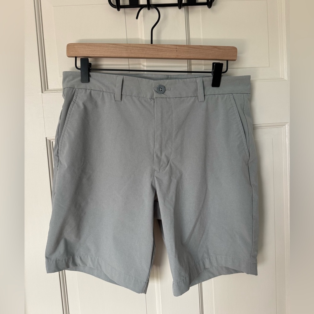 Vineyard Vines Breaker performance short 30 gray